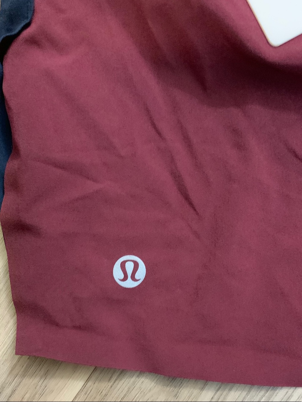 lululemon Women’s HR Split Short 3” Maroon with Contrast Side Stripes - Picture 3 of 5